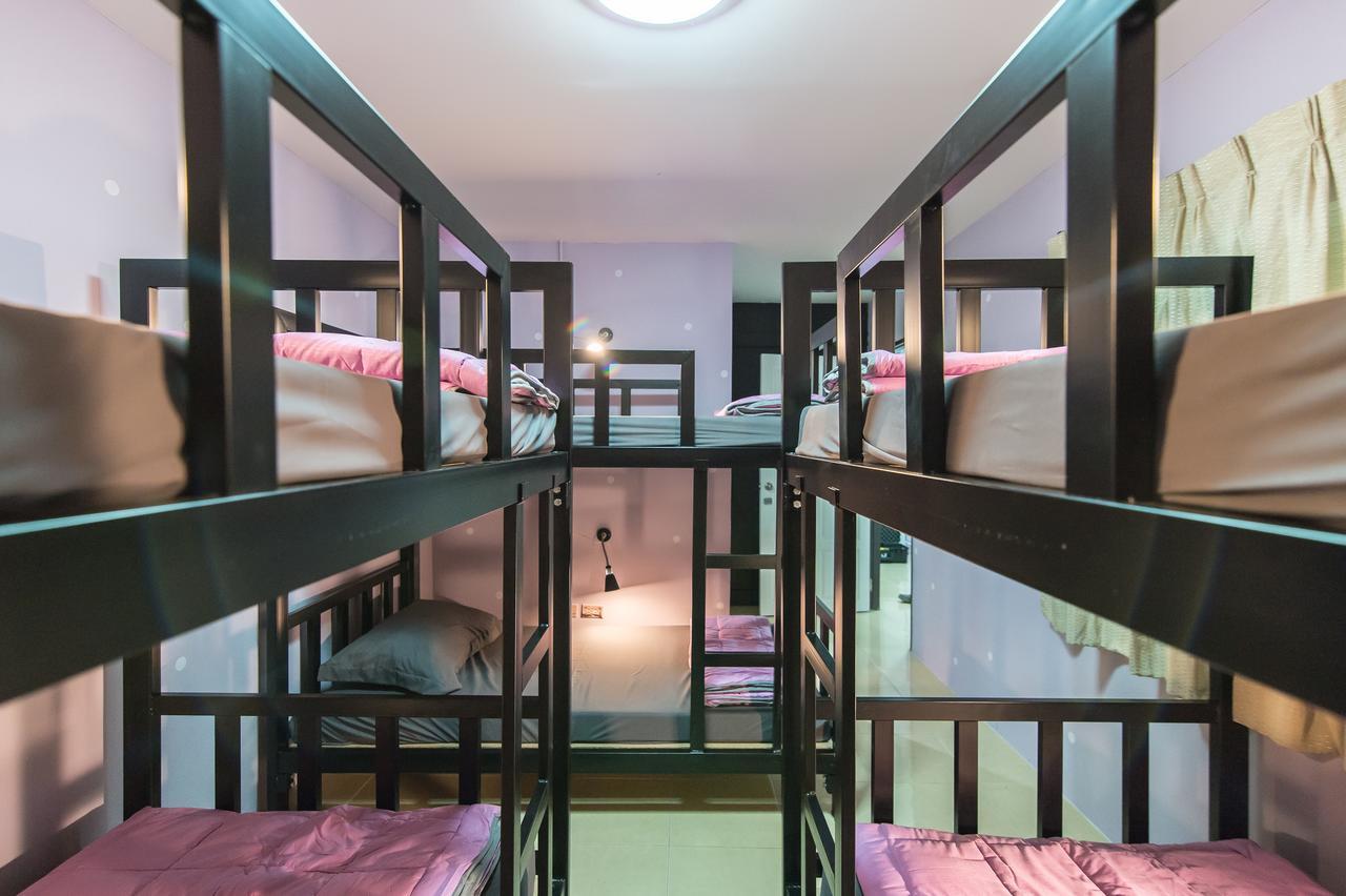 Full stop. Hostel Patong Exterior foto